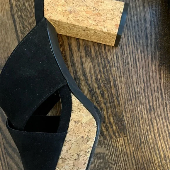 Lulus Wedged Heels - Picture 3 of 3